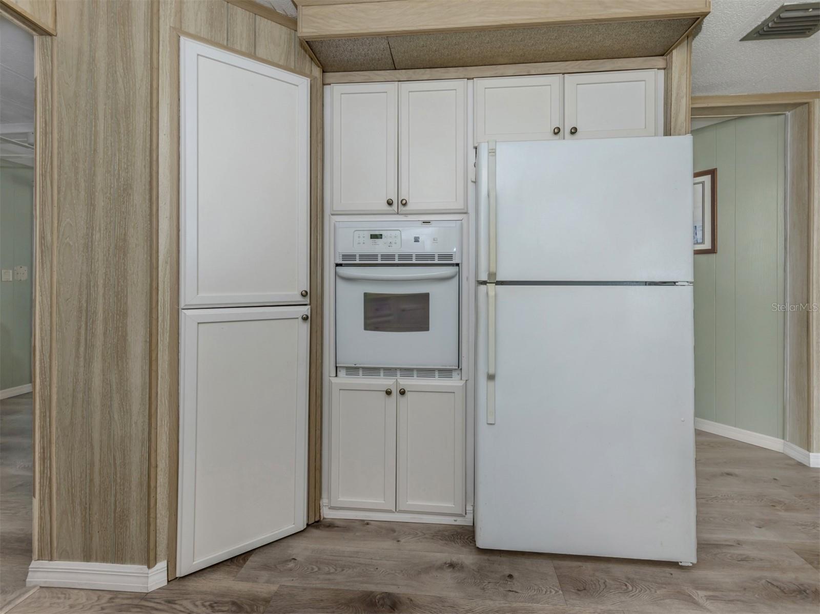 Image 18 of 59 For 798 Fairmount Drive