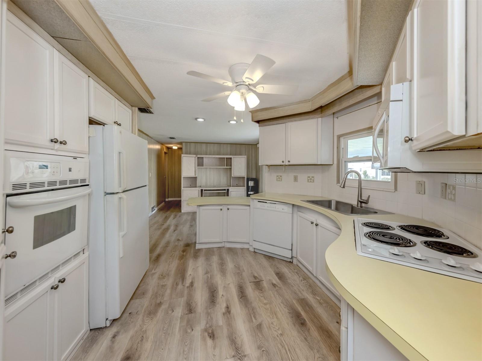 Image 19 of 59 For 798 Fairmount Drive