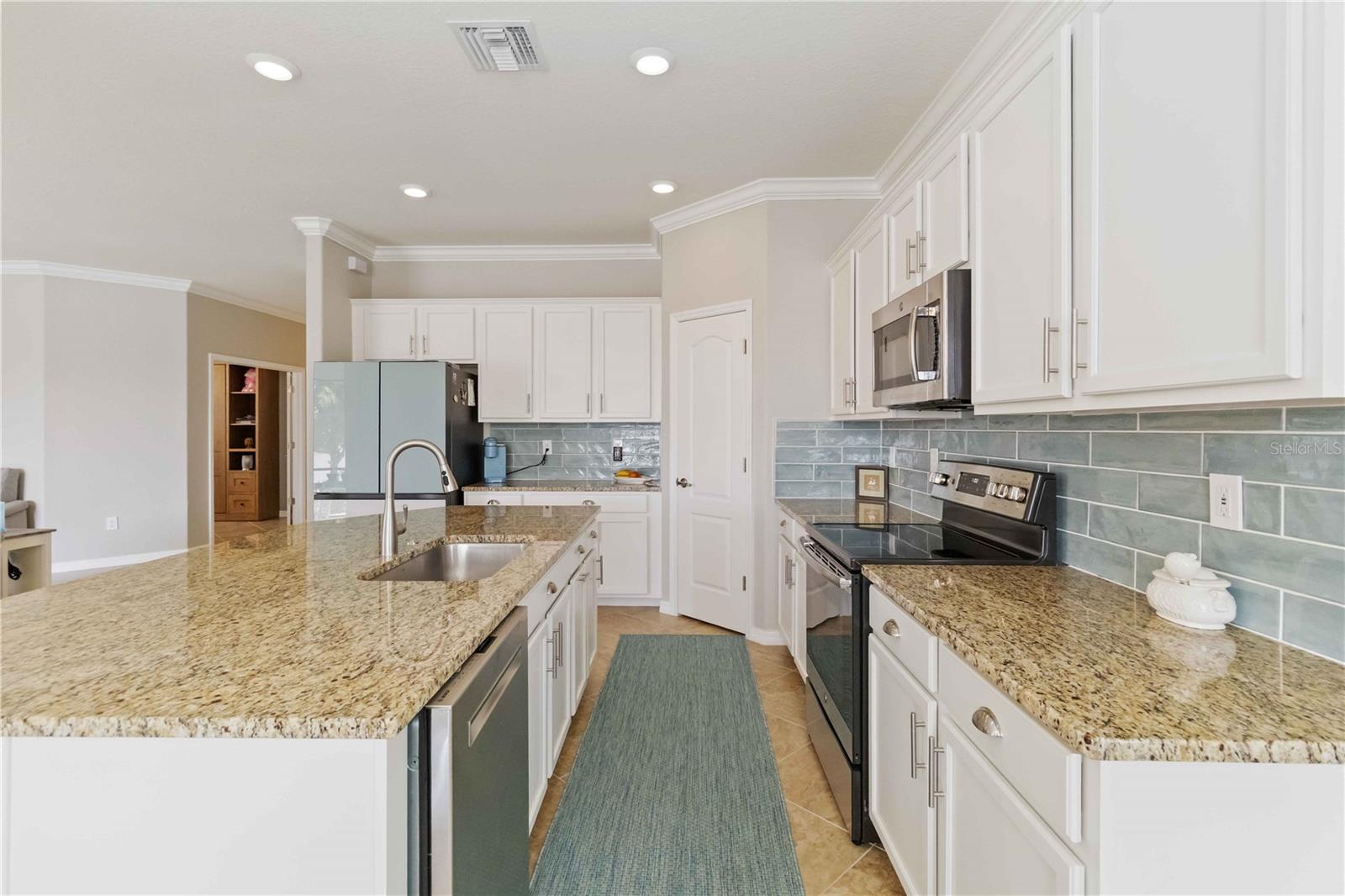 Image 14 of 70 For 10093 Cozy Grove Drive