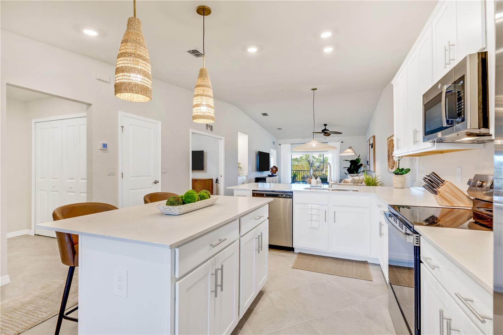 Image 8 of 91 For 17440 Opal Sand Drive 202