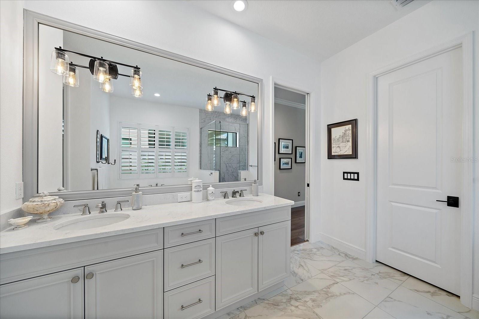 Image 19 of 38 For 284 Bocelli Dr.