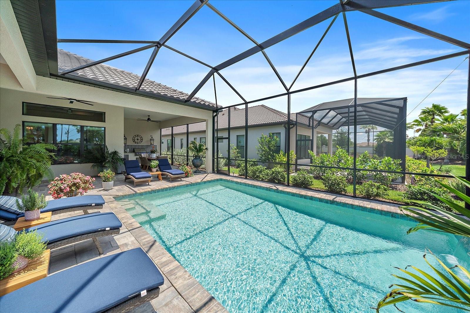 Image 20 of 38 For 284 Bocelli Dr.