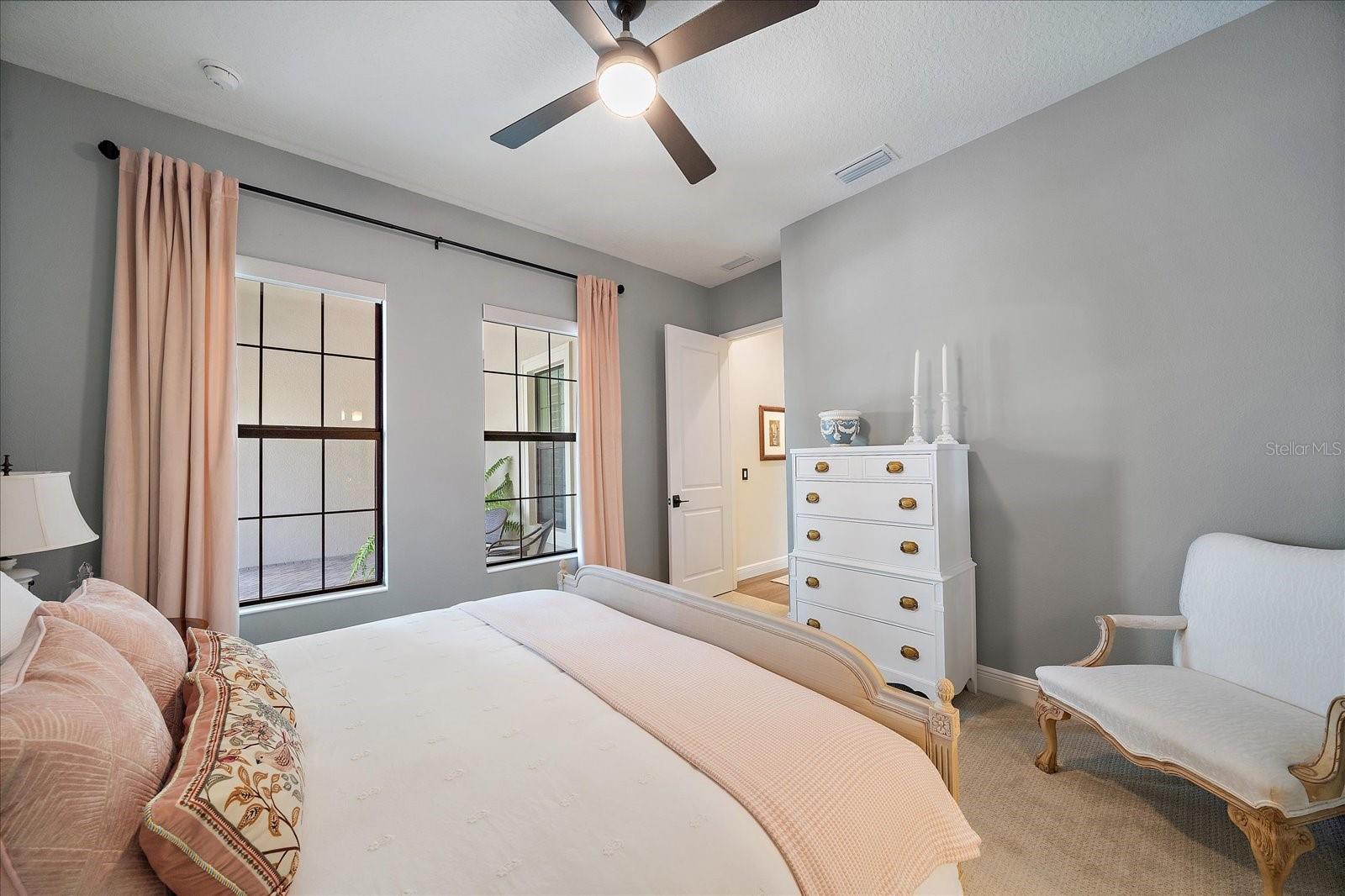 Image 21 of 38 For 284 Bocelli Dr.