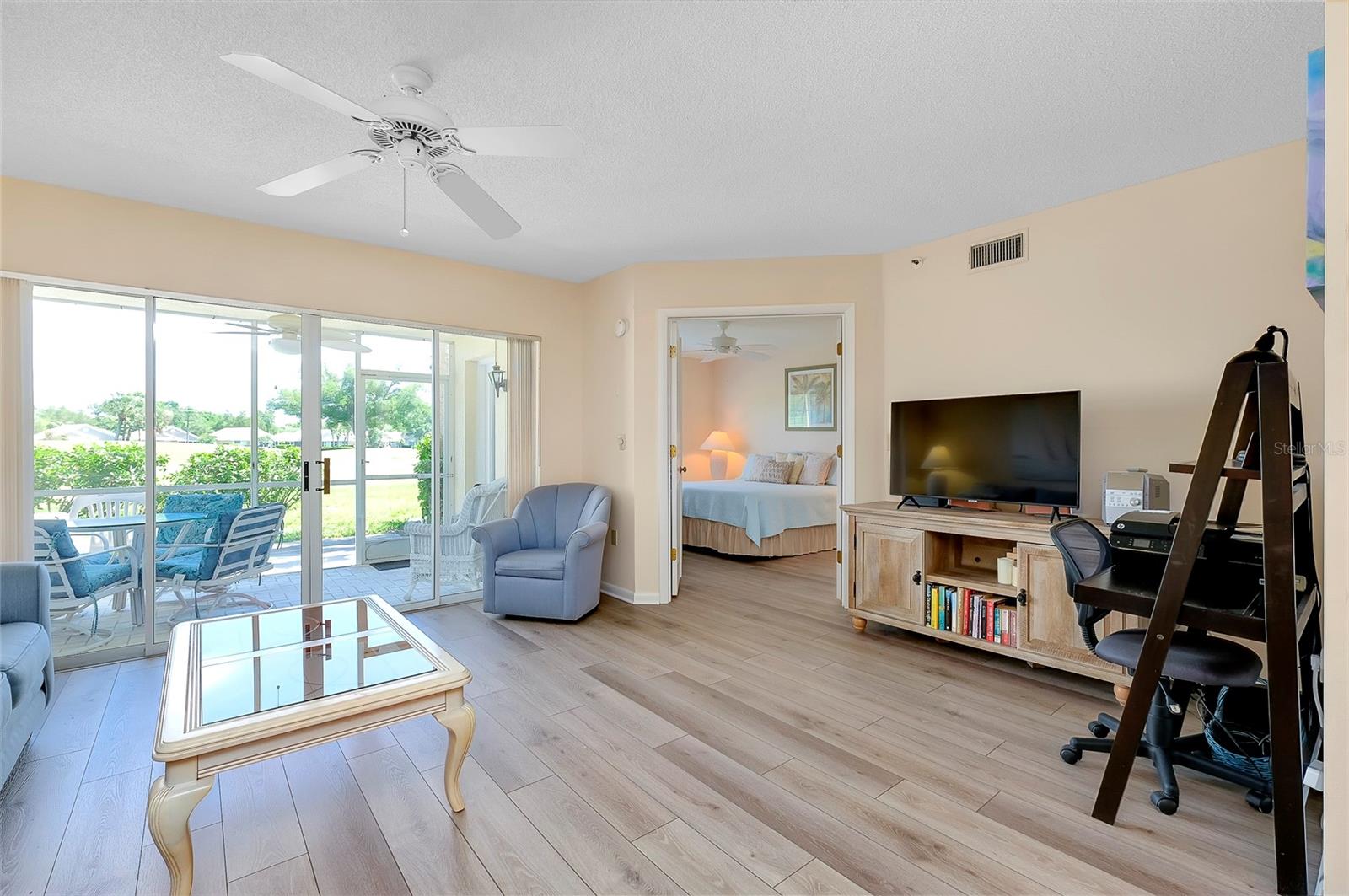 Image 11 of 53 For 1018 Wexford Boulevard 1018