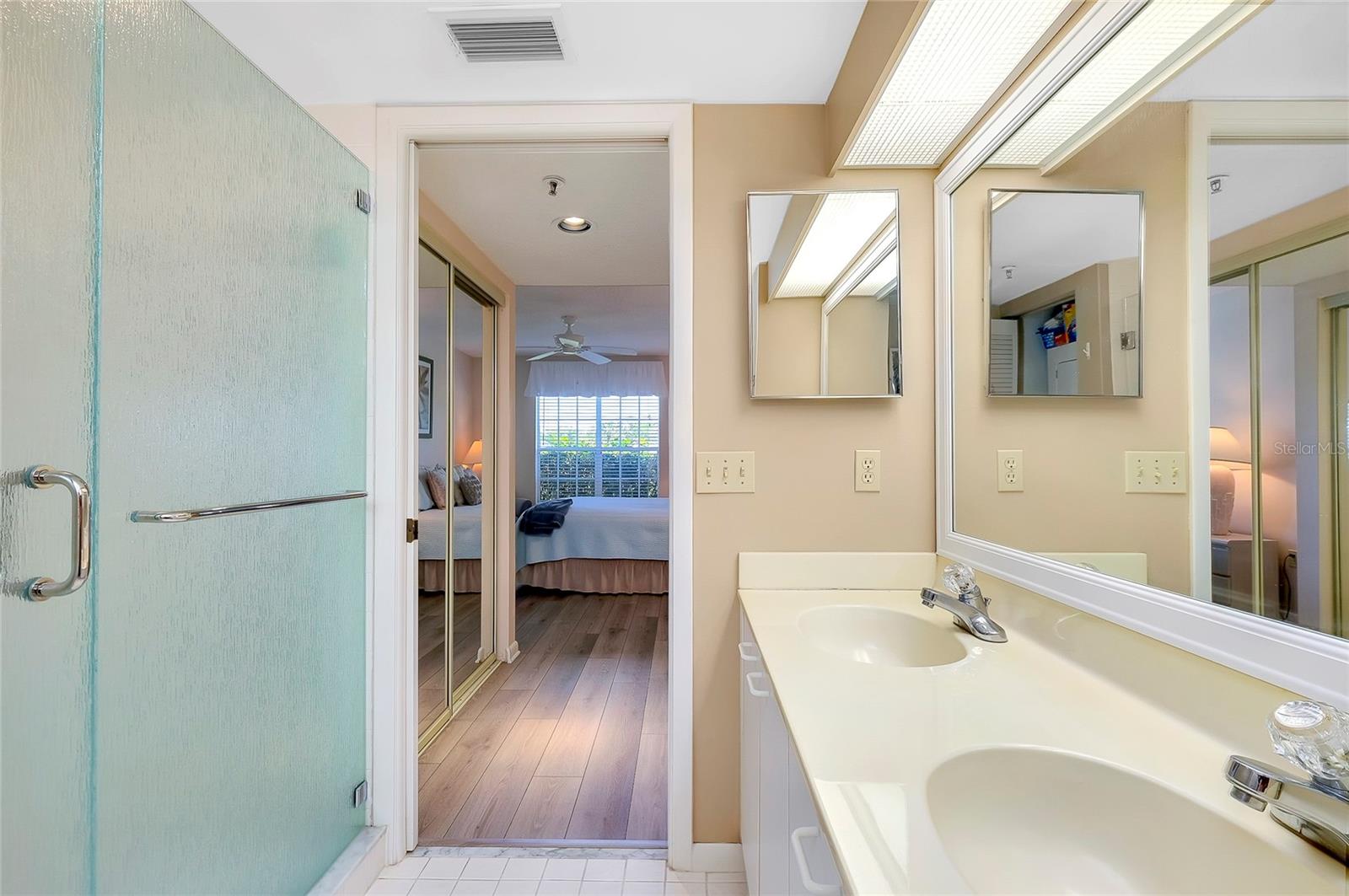 Image 27 of 53 For 1018 Wexford Boulevard 1018