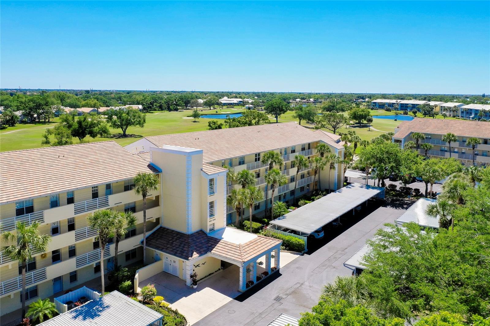 Image 34 of 53 For 1018 Wexford Boulevard 1018
