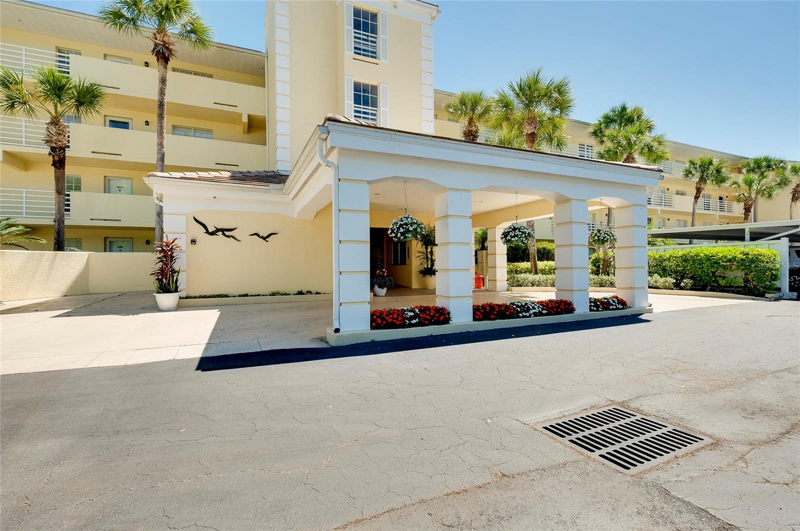 Image 41 of 53 For 1018 Wexford Boulevard 1018