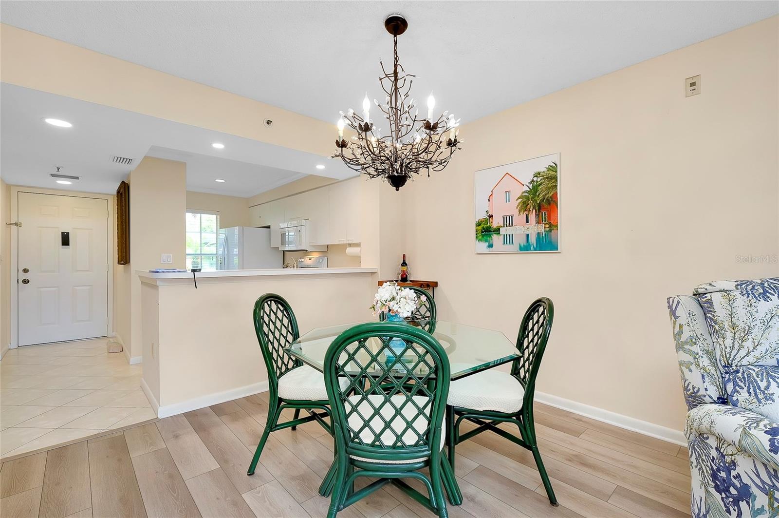 Image 9 of 53 For 1018 Wexford Boulevard 1018