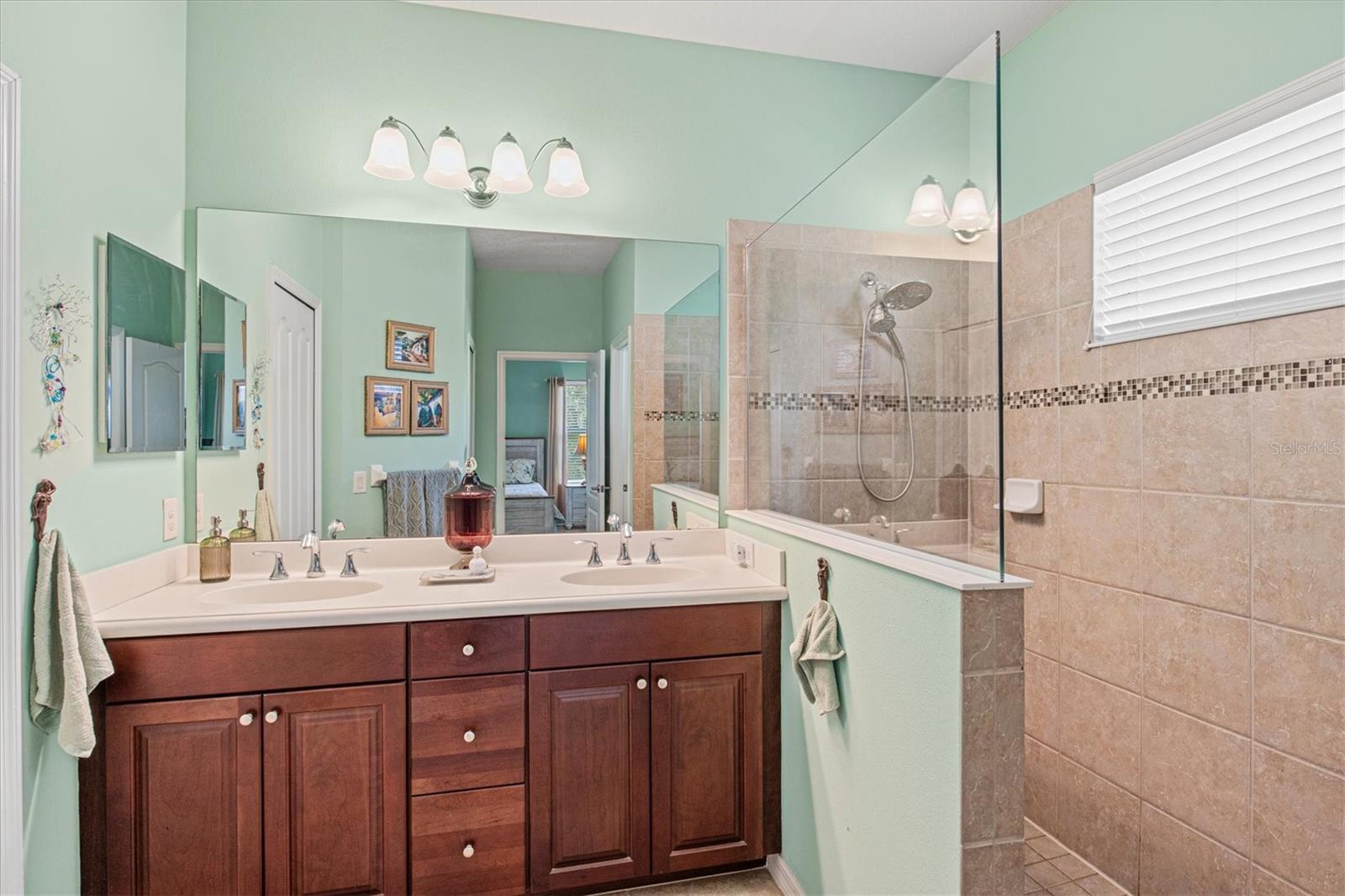 Image 22 of 100 For 12478 Sagewood Drive