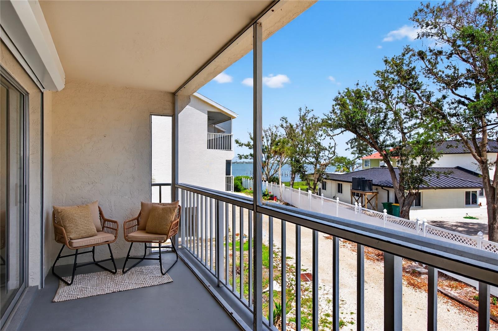 Image 16 of 27 For 5031 Beach Road 118