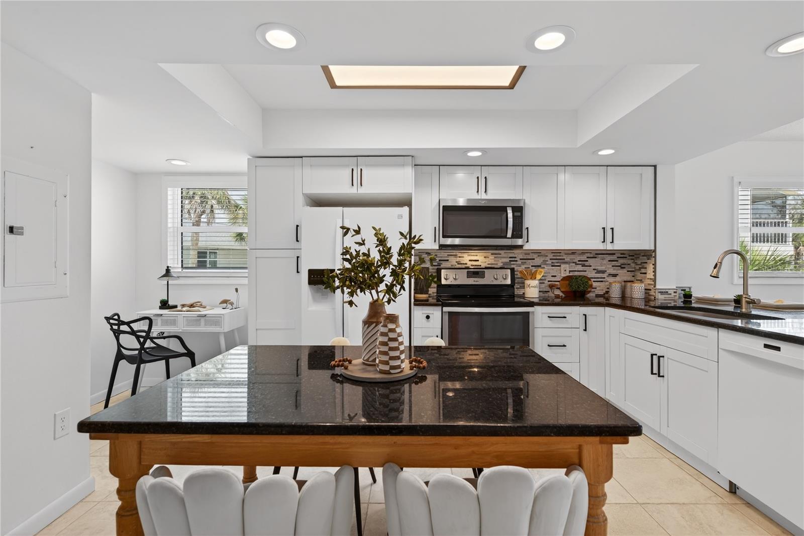 Image 3 of 27 For 5031 Beach Road 118
