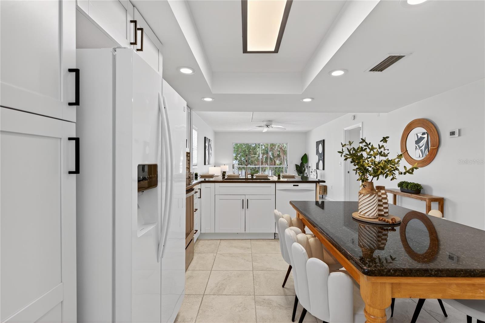 Image 4 of 27 For 5031 Beach Road 118