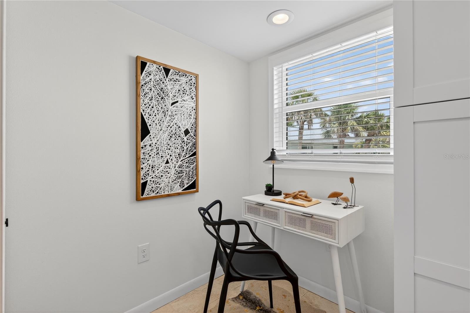 Image 7 of 27 For 5031 Beach Road 118