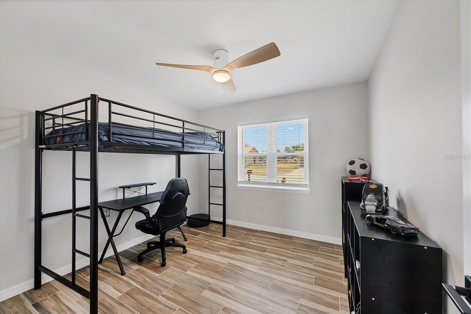 Image 12 of 26 For 13579 Romford Avenue