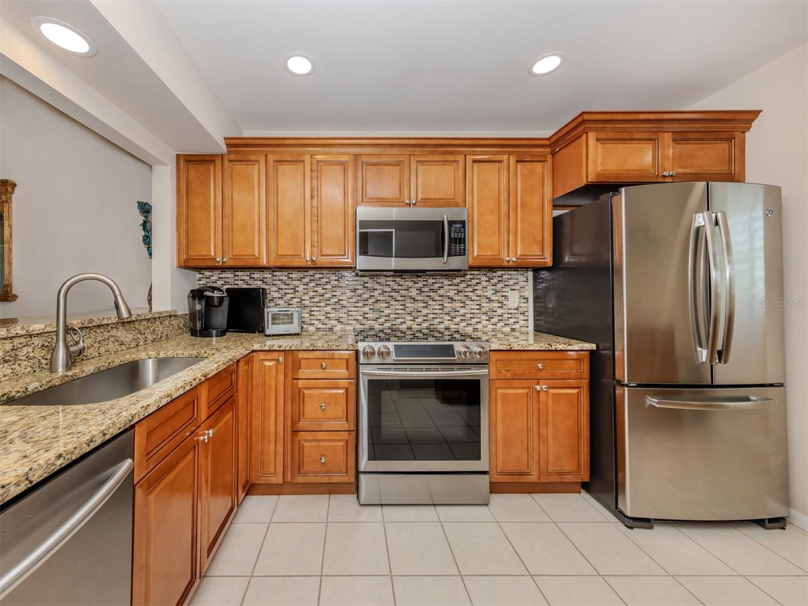 Image 9 of 58 For 770 Village Circle 232