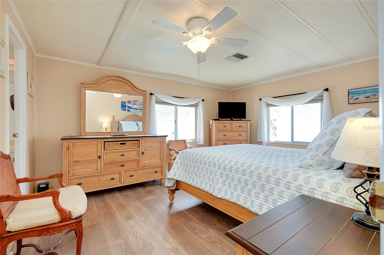 Image 14 of 37 For 881 Grado Drive