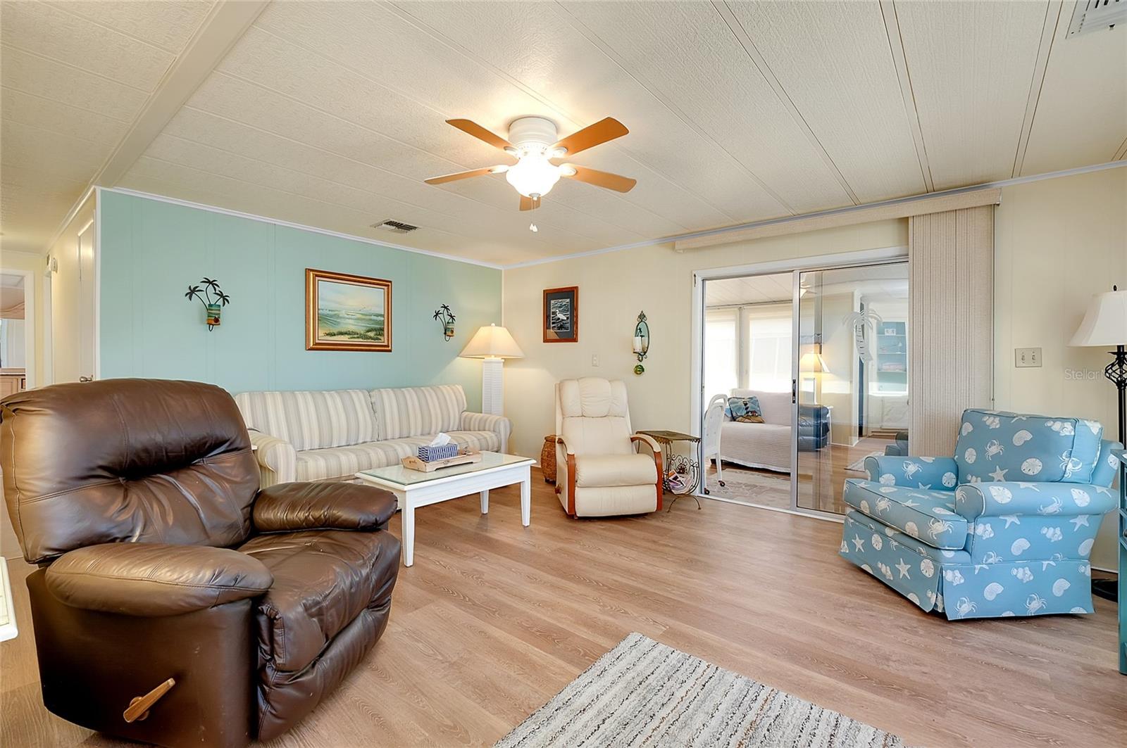Image 24 of 37 For 881 Grado Drive