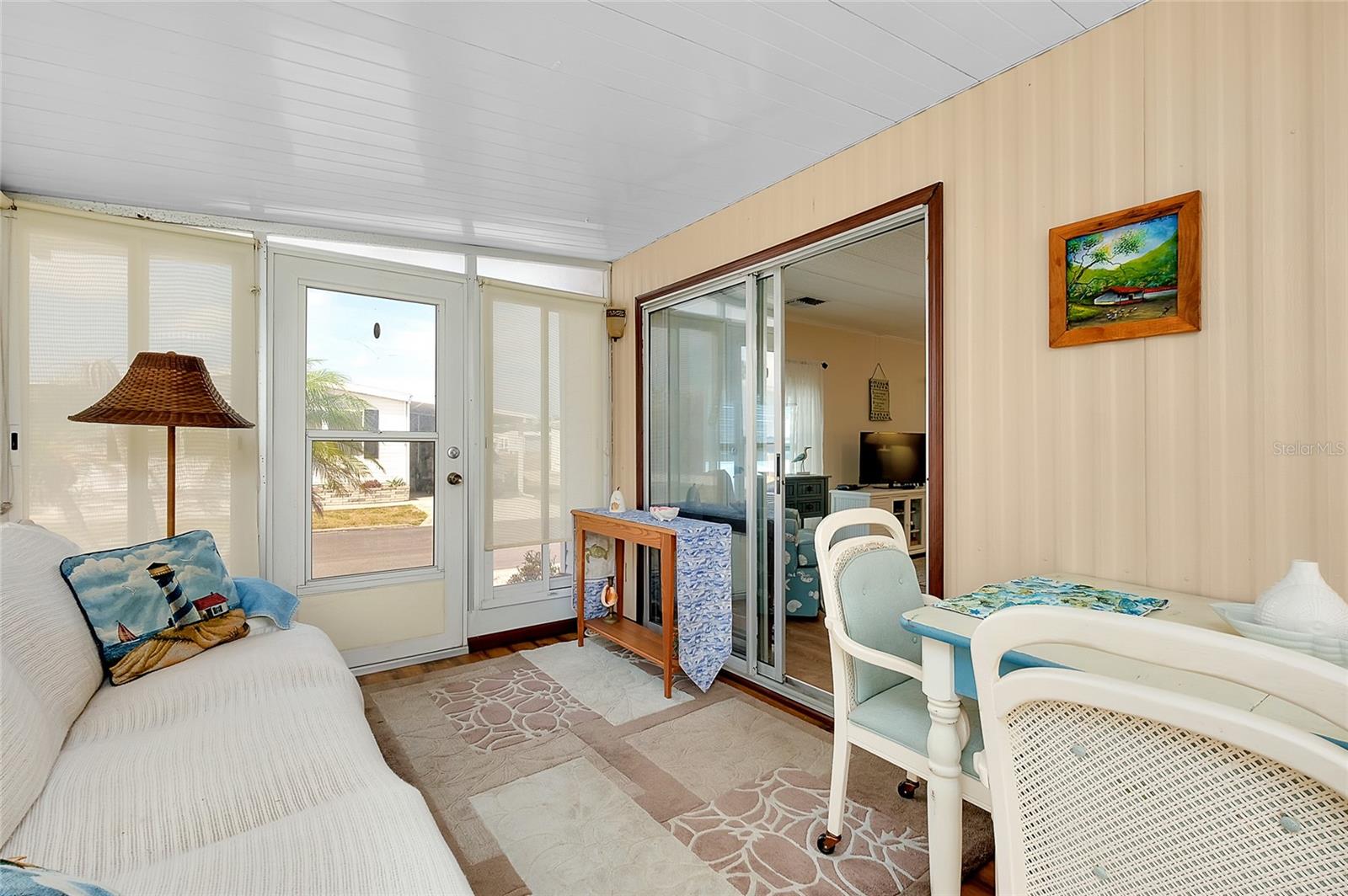 Image 28 of 37 For 881 Grado Drive
