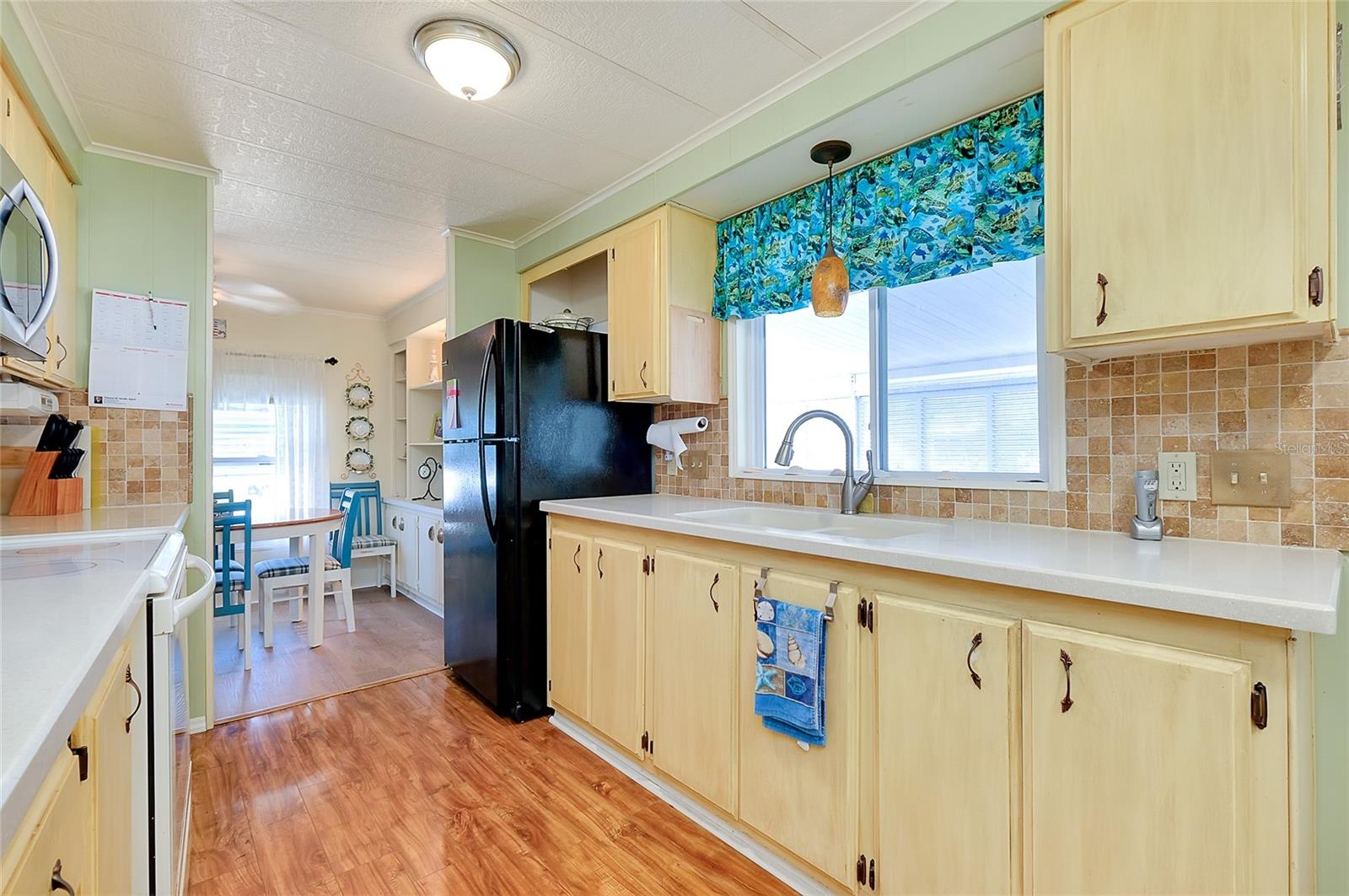 Image 4 of 37 For 881 Grado Drive