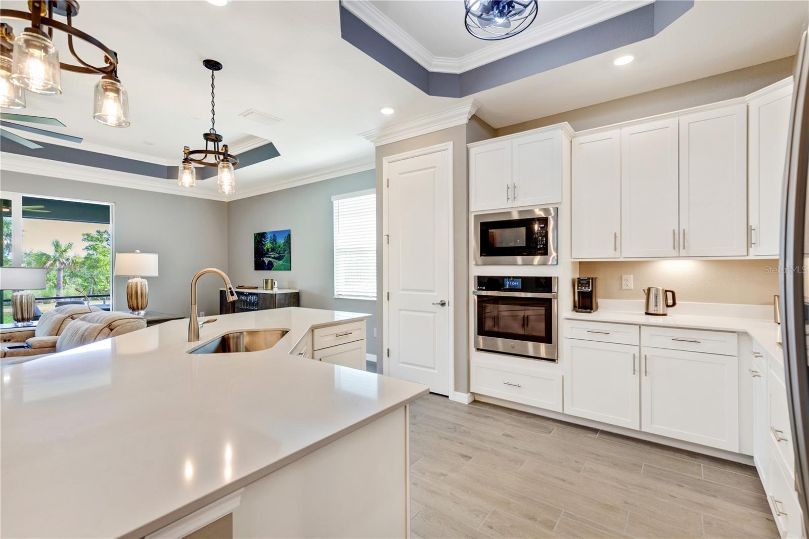 Image 13 of 92 For 12584 Wellen Golf Street