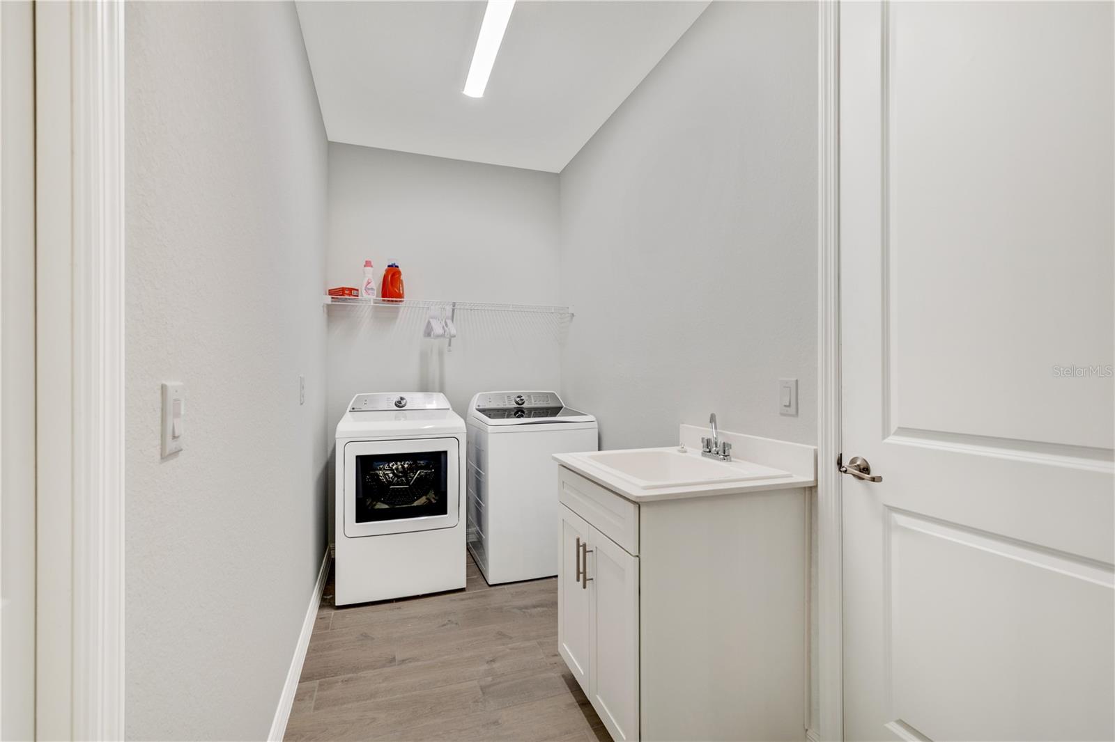 Image 30 of 92 For 12584 Wellen Golf Street