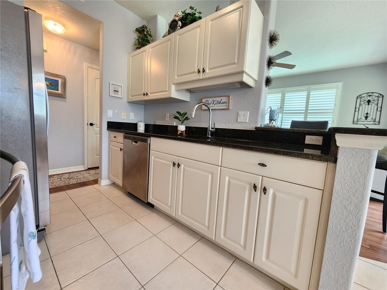 Image 20 of 61 For 4213 Vicenza Drive A2