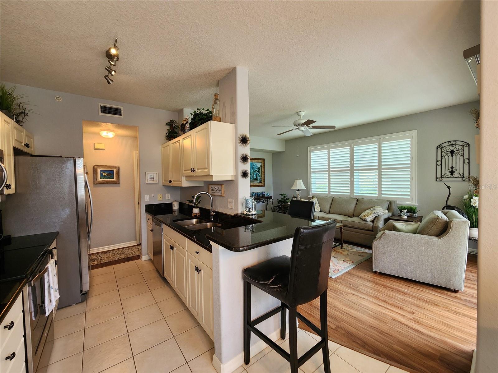Image 21 of 61 For 4213 Vicenza Drive A2
