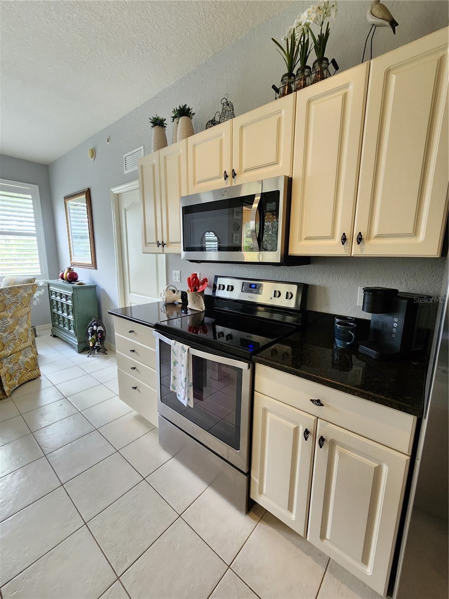 Image 24 of 61 For 4213 Vicenza Drive A2