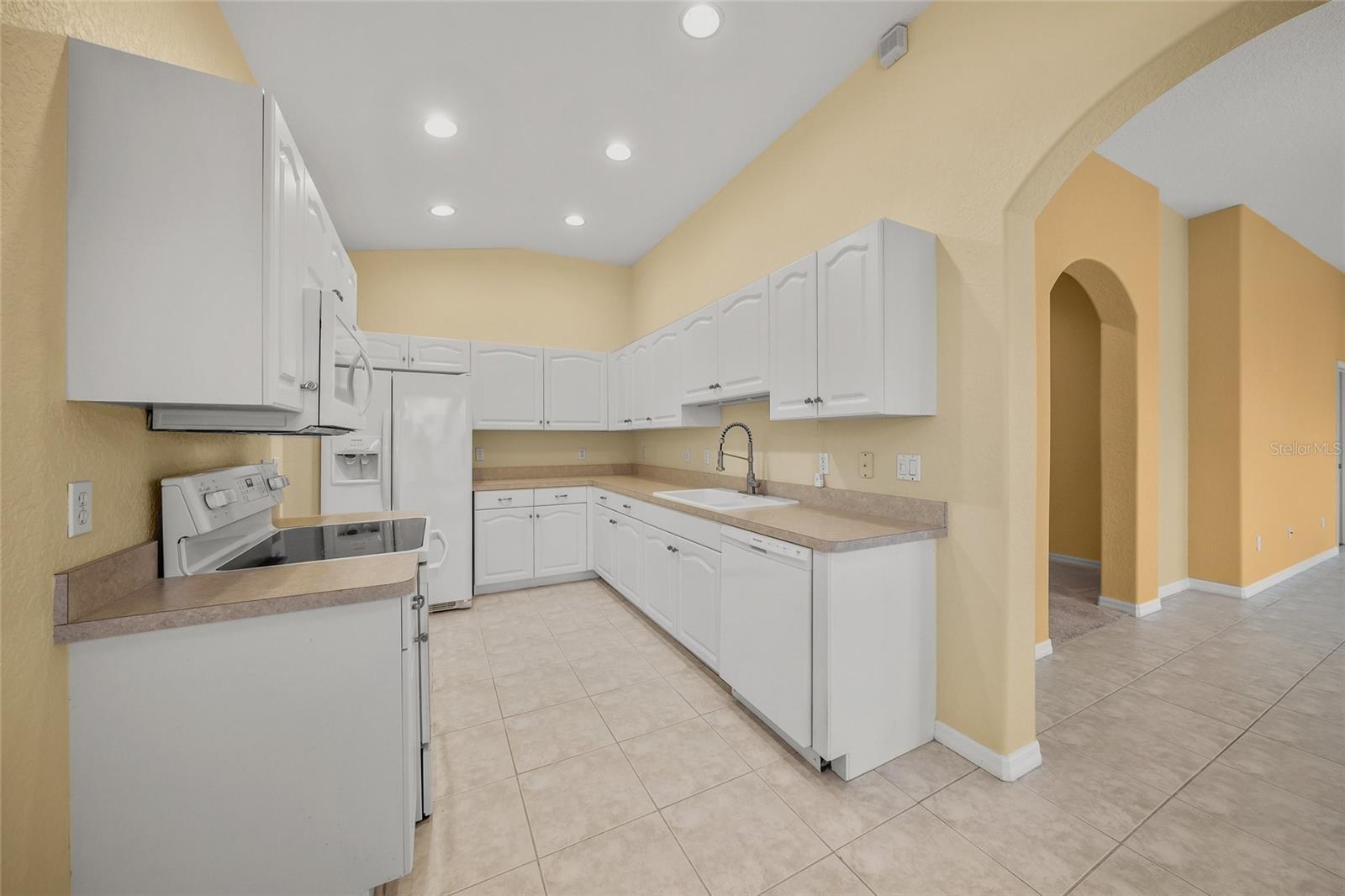 Image 10 of 43 For 4458 Corso Venetia Boulevard