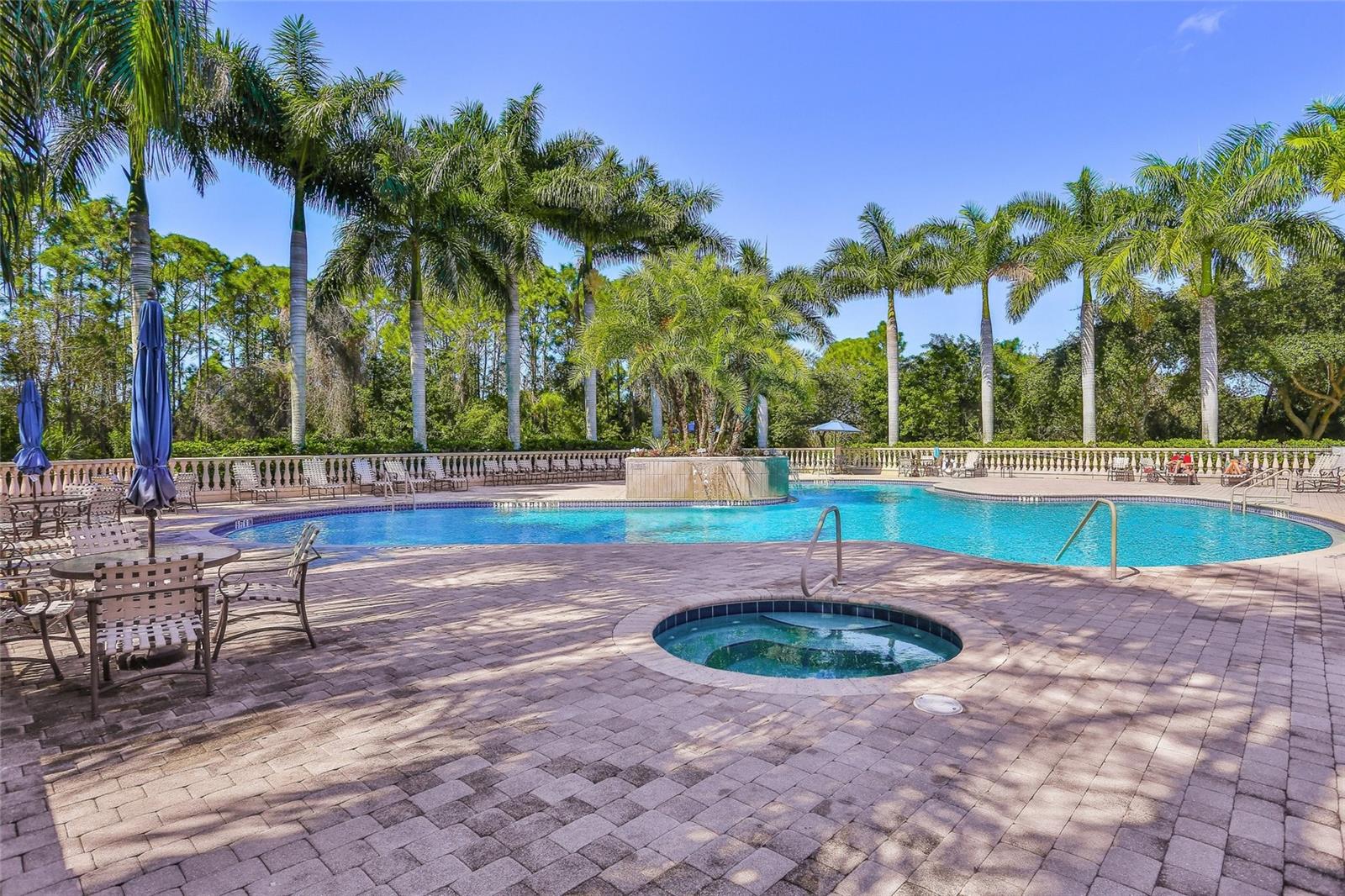 Image 32 of 43 For 4458 Corso Venetia Boulevard