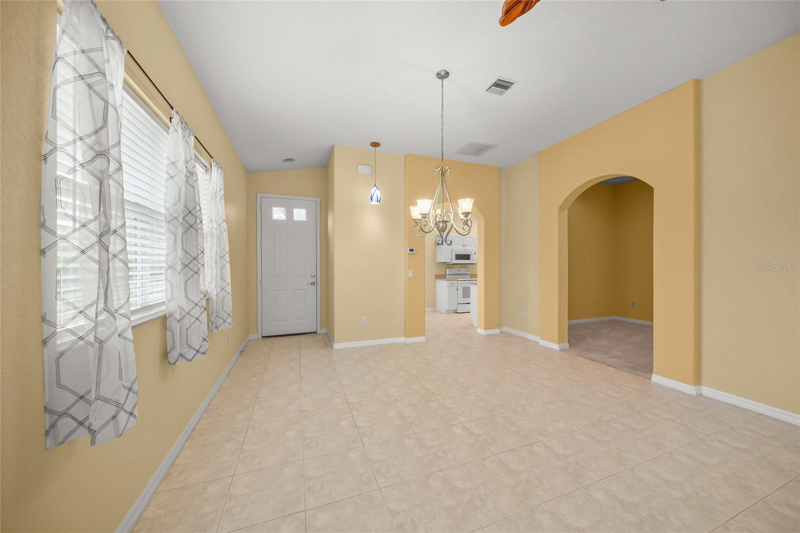 Image 5 of 43 For 4458 Corso Venetia Boulevard
