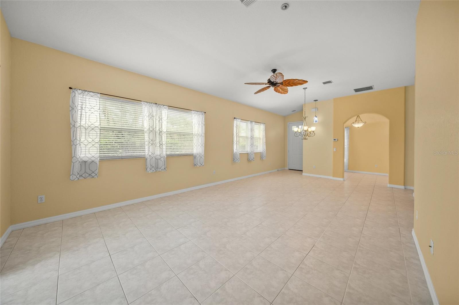 Image 6 of 43 For 4458 Corso Venetia Boulevard