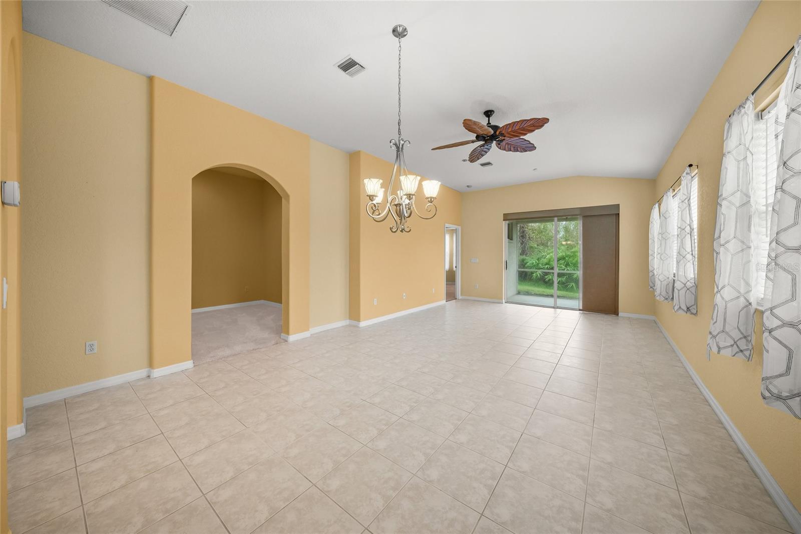 Image 7 of 43 For 4458 Corso Venetia Boulevard