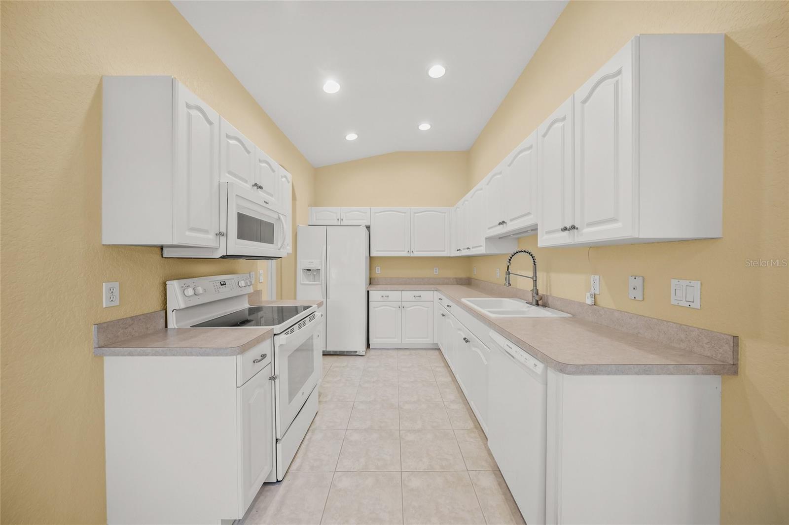 Image 9 of 43 For 4458 Corso Venetia Boulevard
