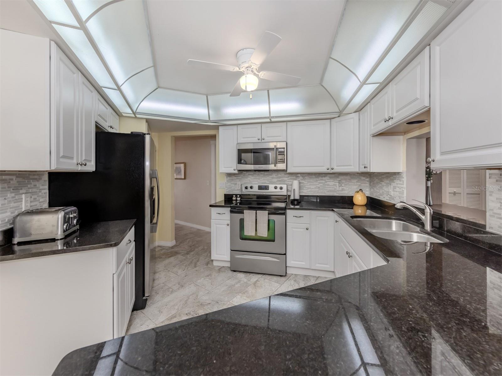 Image 10 of 29 For 455 Rubens Drive