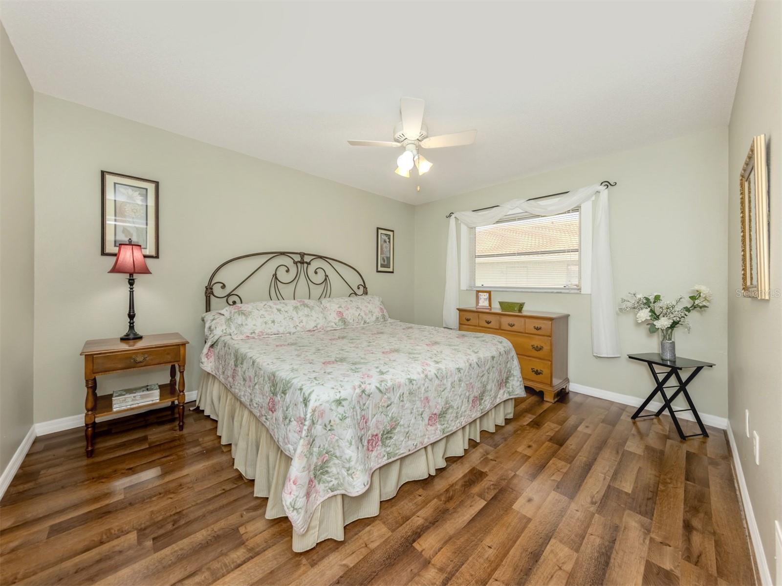 Image 21 of 29 For 455 Rubens Drive