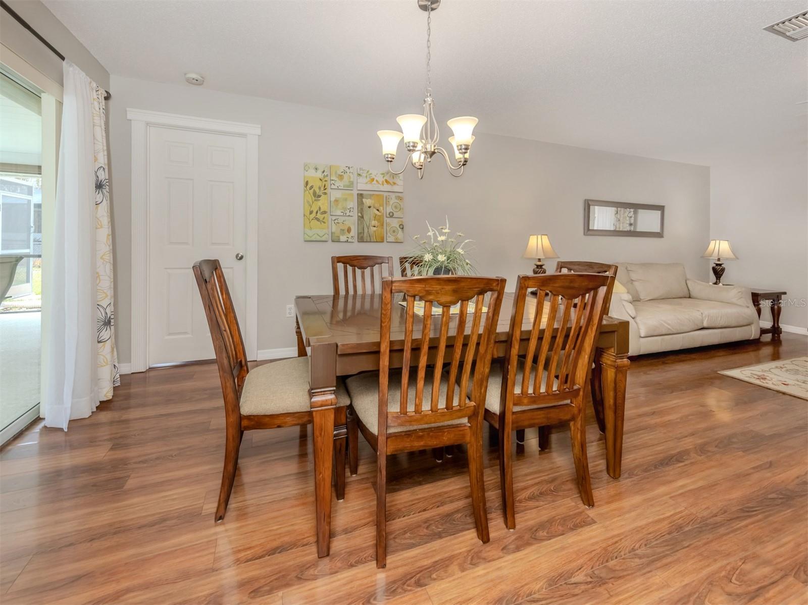 Image 8 of 29 For 455 Rubens Drive