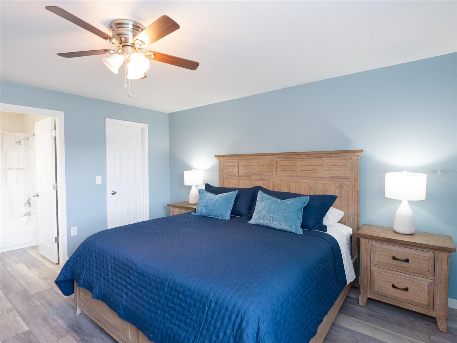 Image 10 of 20 For 3255 Beneva Road 102