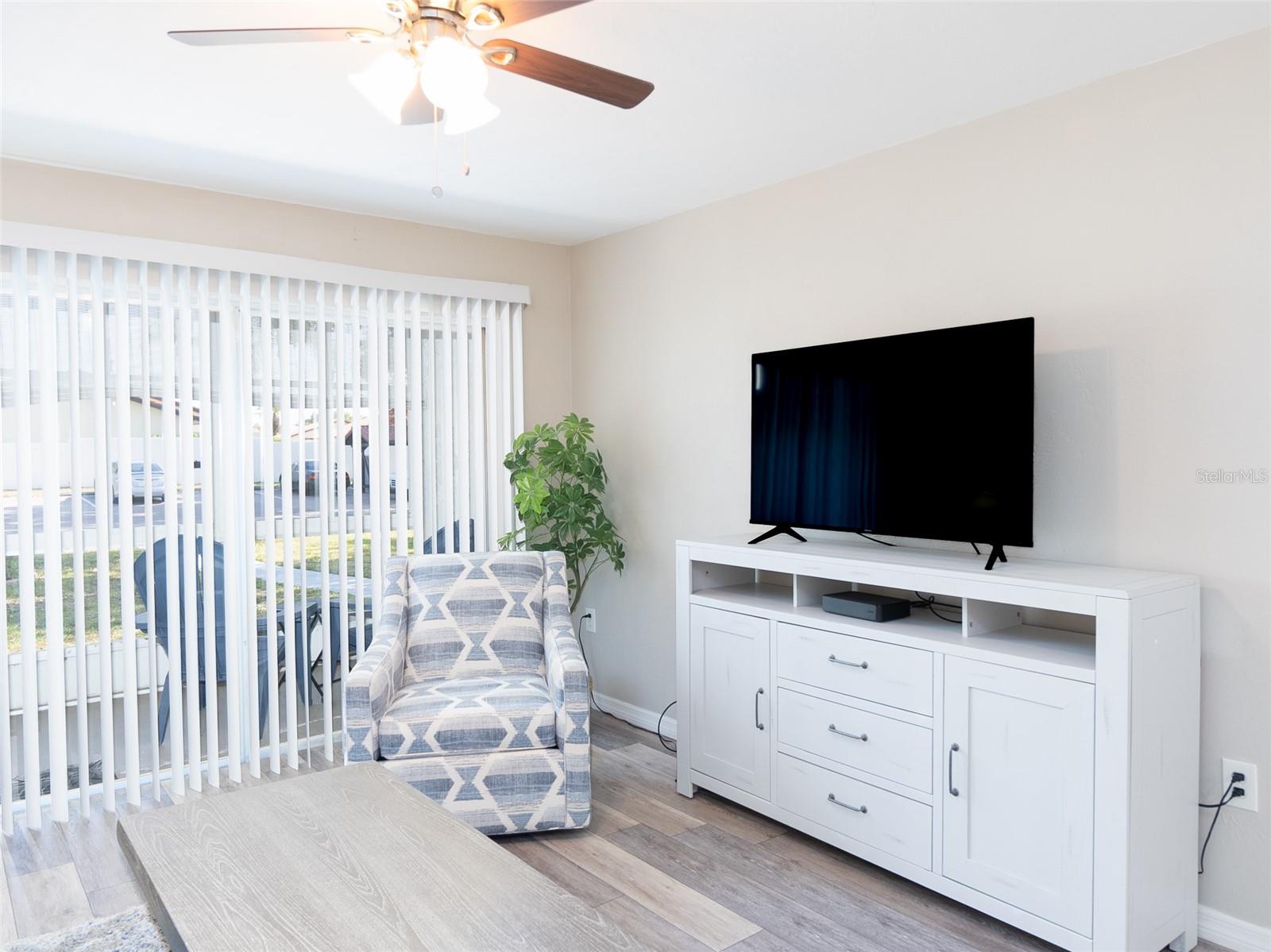 Image 6 of 20 For 3255 Beneva Road 102