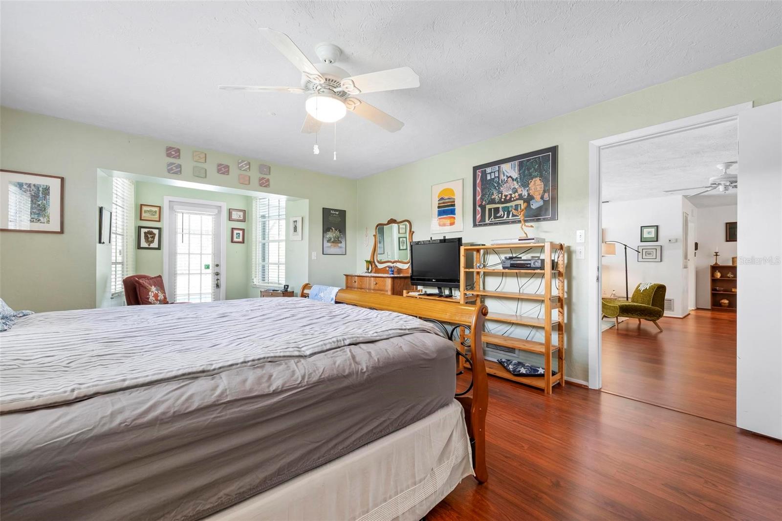 Image 32 of 87 For 1833 Raintree Lane