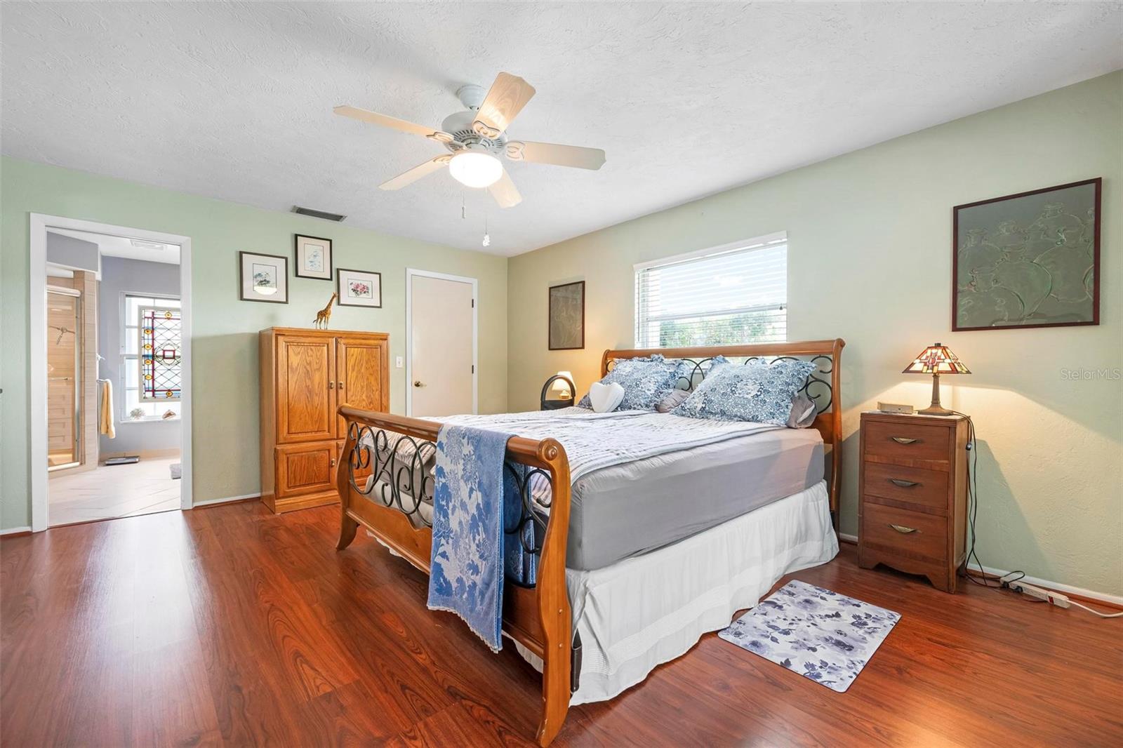 Image 34 of 87 For 1833 Raintree Lane