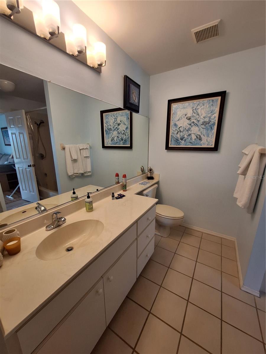 Image 11 of 27 For 427 Cerromar Lane 458
