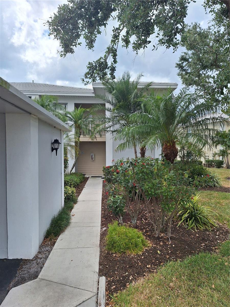 Image 2 of 27 For 427 Cerromar Lane 458
