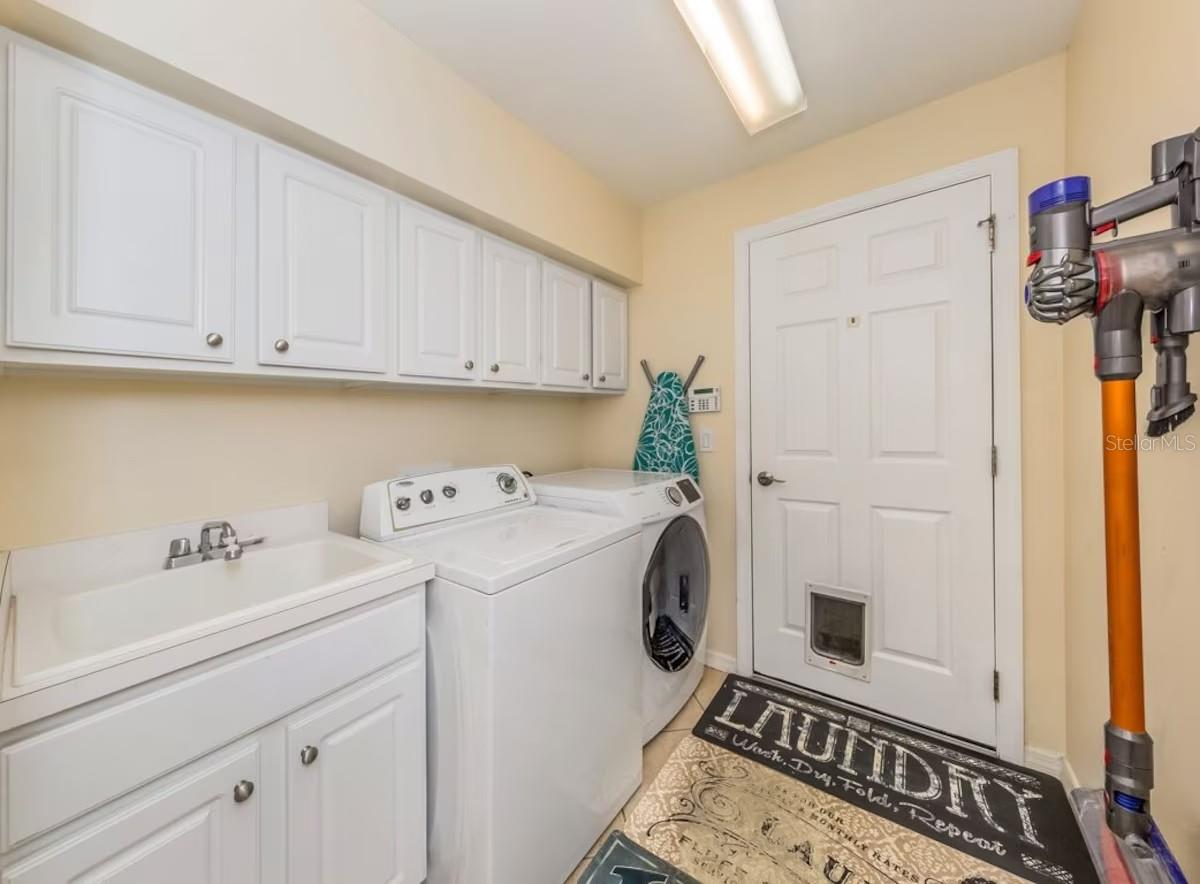 Image 19 of 47 For 11521 Dancing River Drive