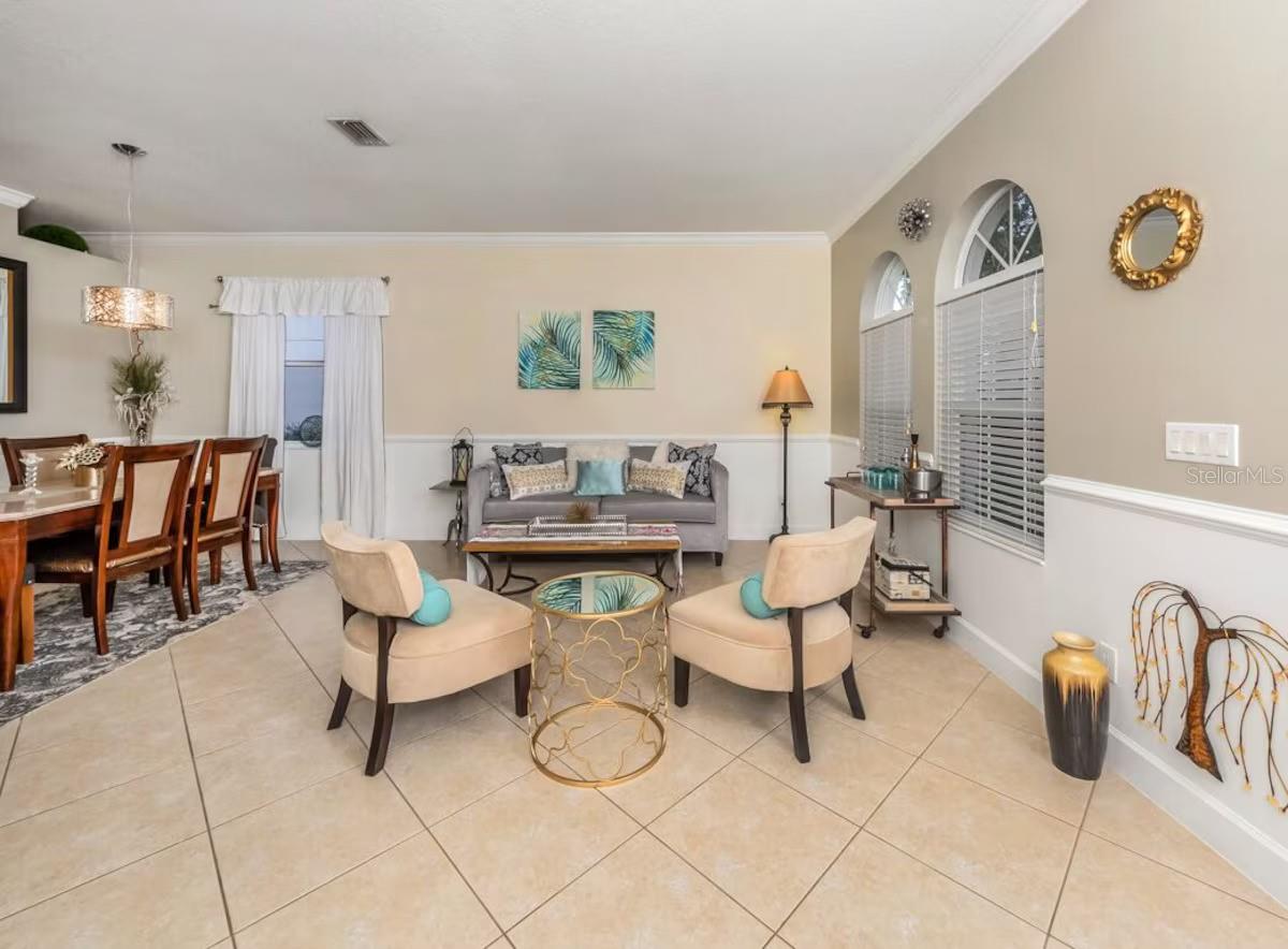 Image 4 of 47 For 11521 Dancing River Drive