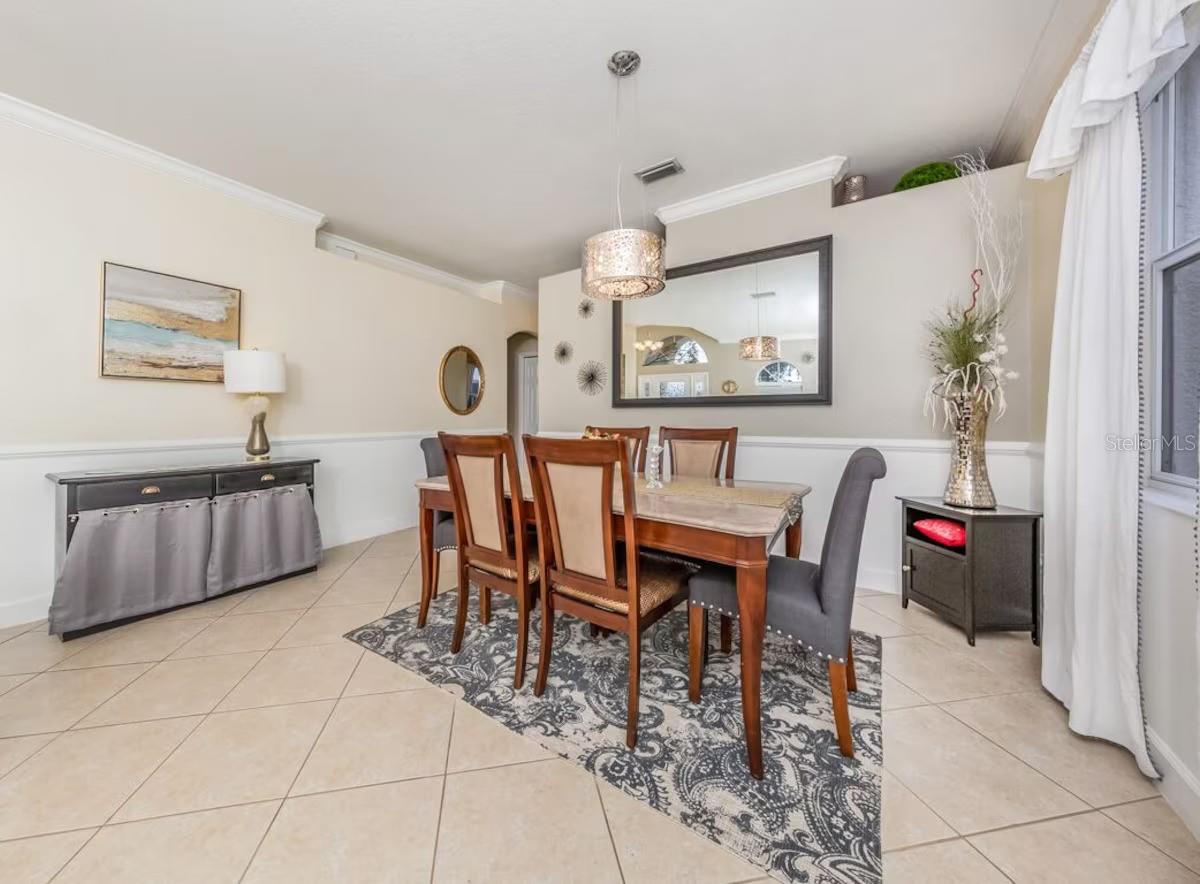 Image 5 of 47 For 11521 Dancing River Drive