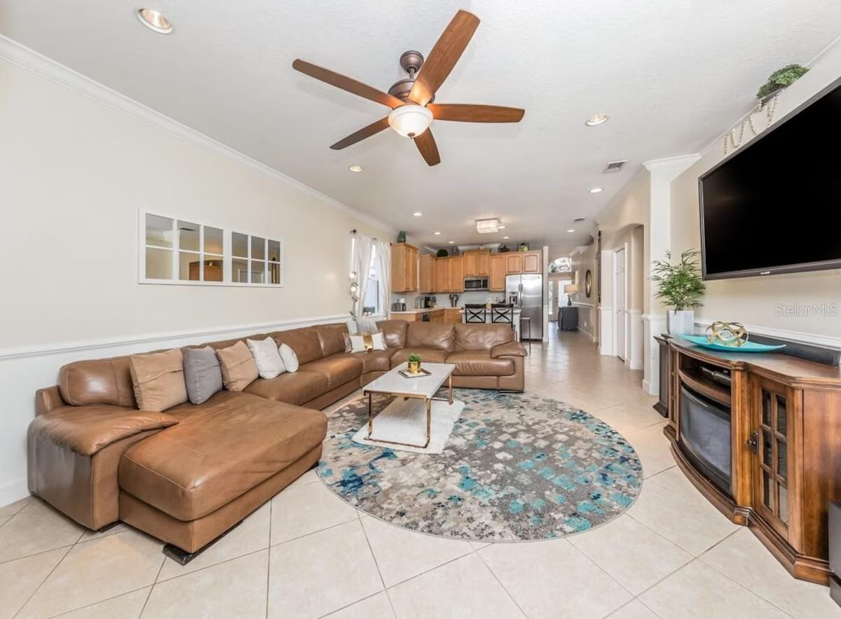 Image 6 of 47 For 11521 Dancing River Drive