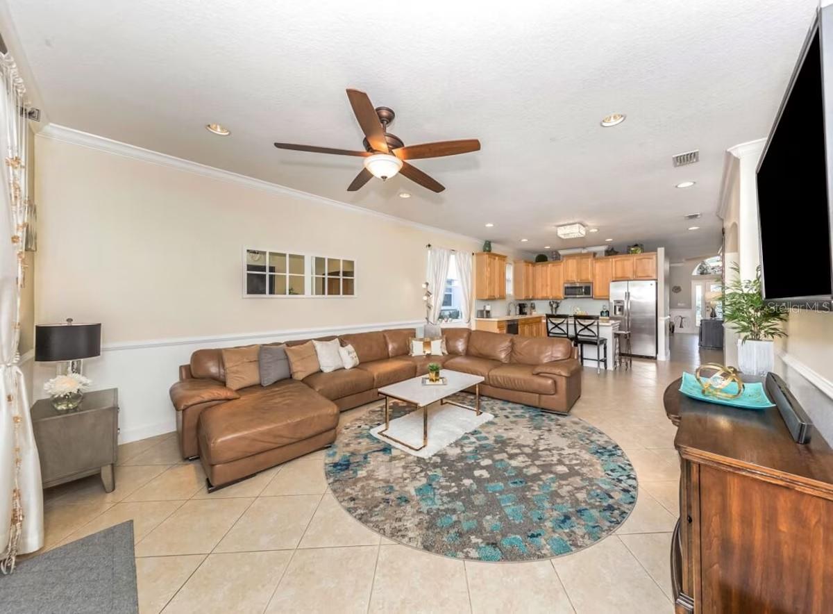 Image 7 of 47 For 11521 Dancing River Drive