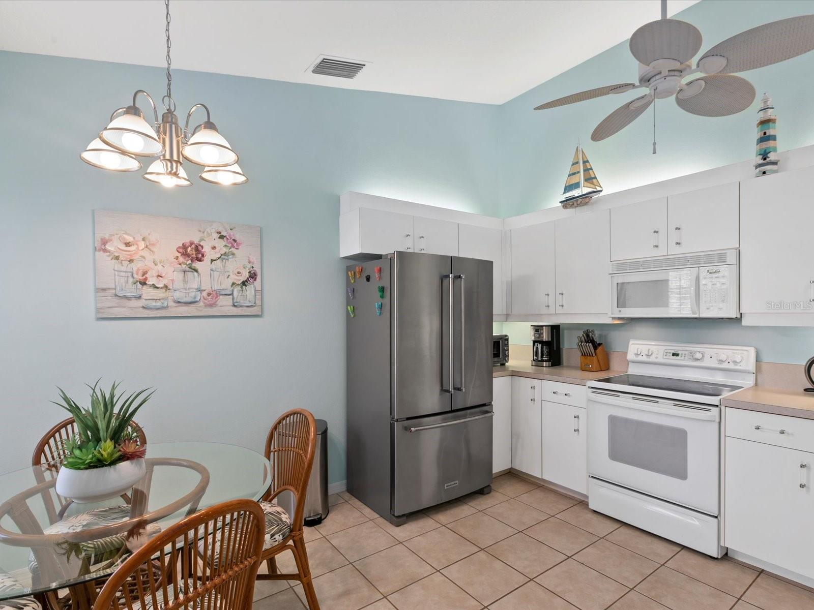 Image 10 of 36 For 904 Addington Court 204