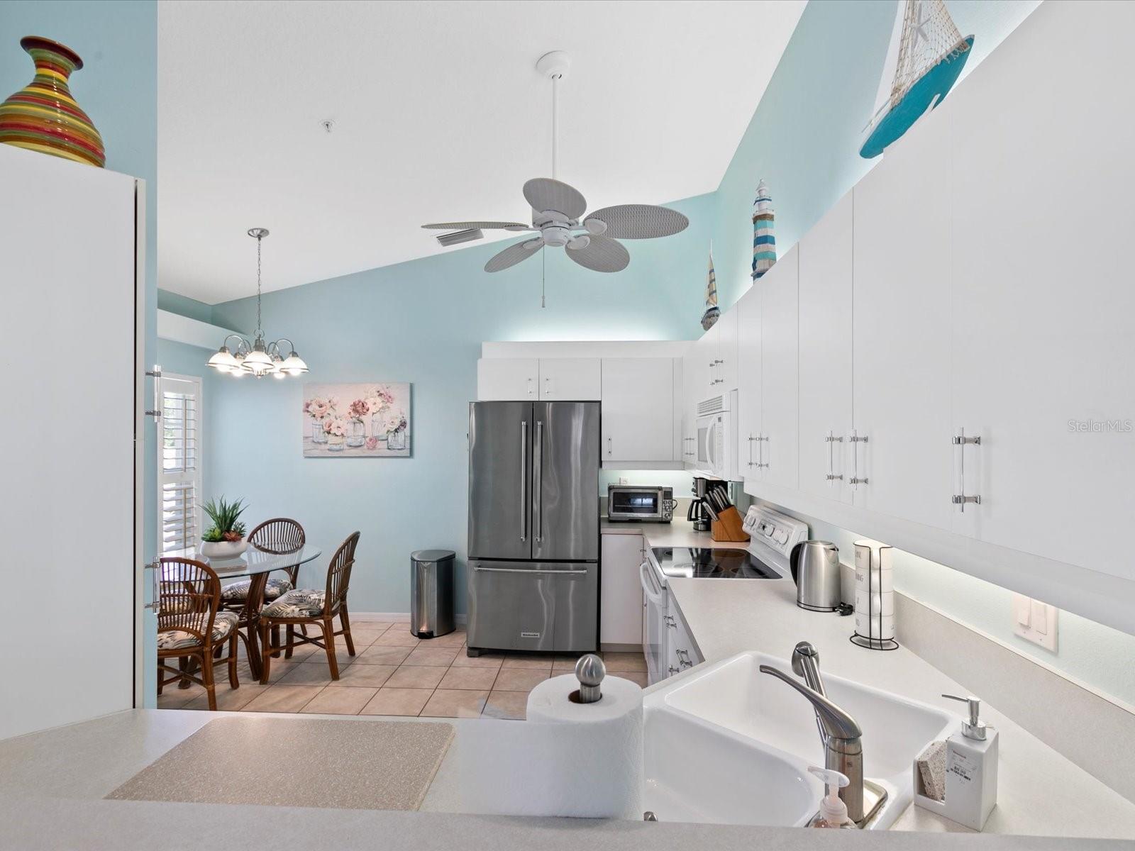 Image 15 of 36 For 904 Addington Court 204